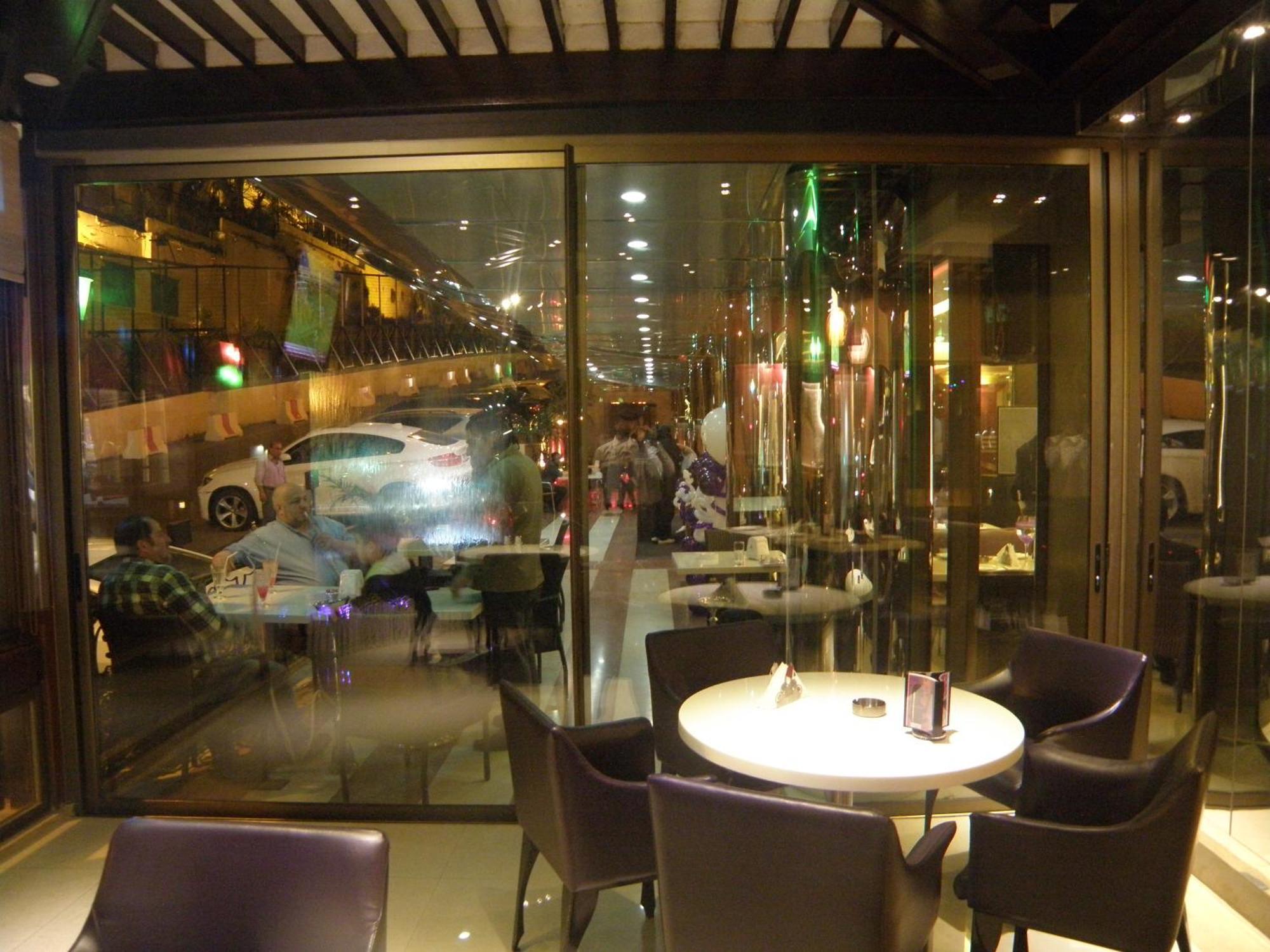 Duroy Hotel Beirut Bagian luar foto