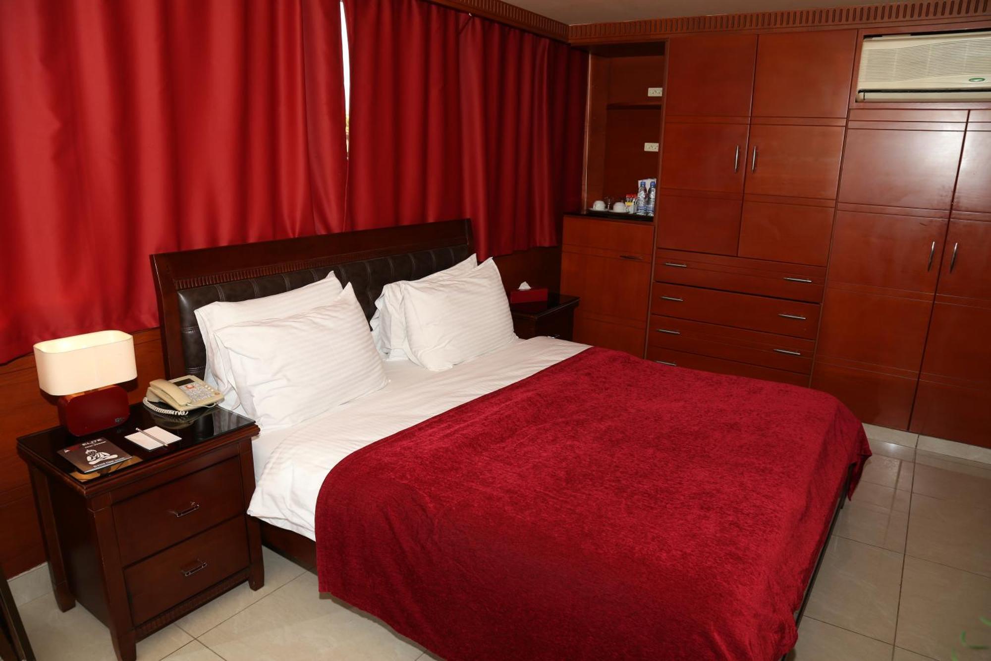 Duroy Hotel Beirut Bagian luar foto
