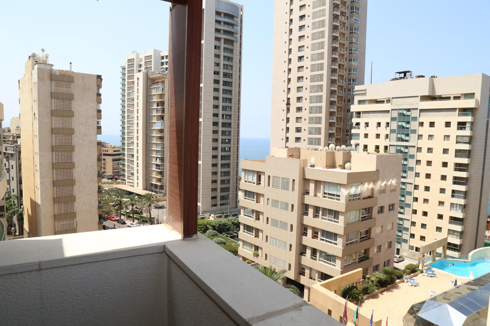 Duroy Hotel Beirut Bagian luar foto